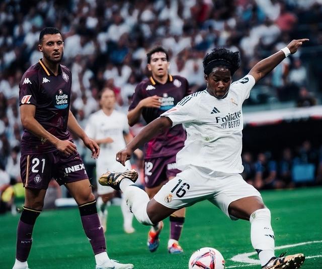 离谱！Ming新星爆冷表现惊艳夏洛特黄蜂围绕社区盾队长鼓劲，广厦男篮状态回暖备战法国杯